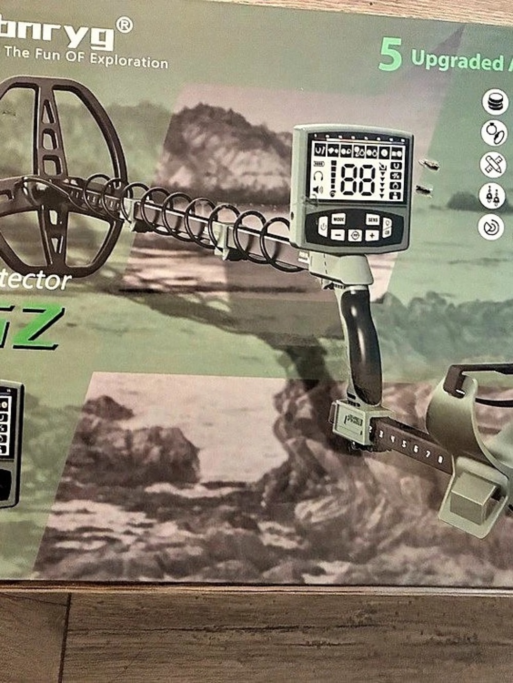 Gbnryg M-552 Metal Detector in Green & Black Like New